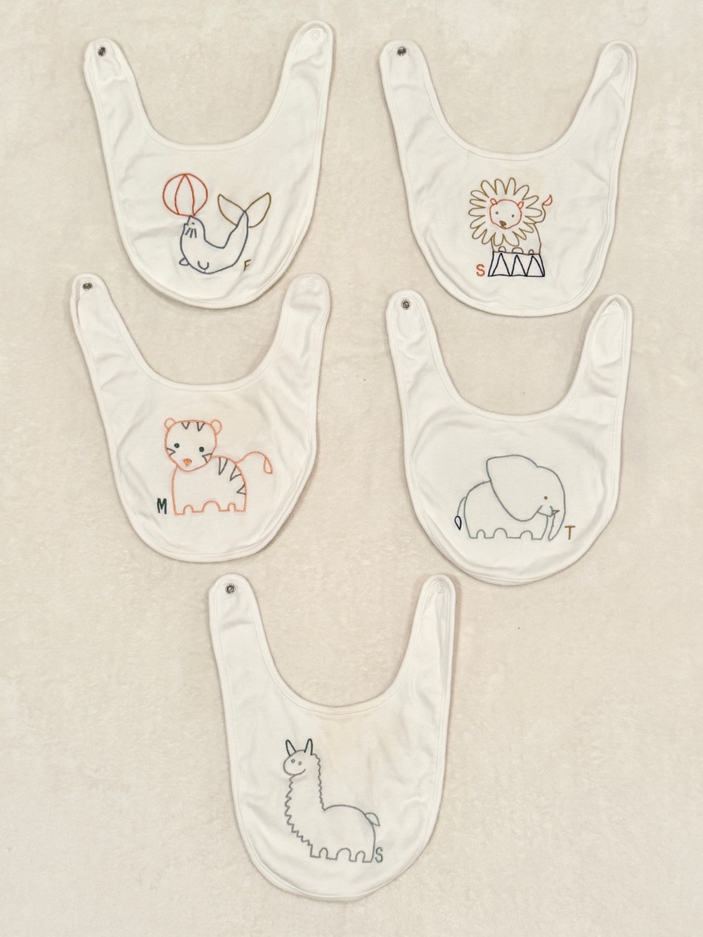 Stella McCartney Kids White Bibs with Animal Embroidery - Pack of 5